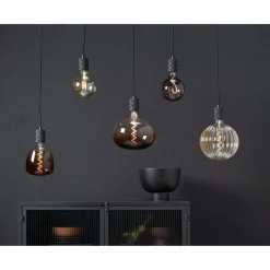 Kwantum Fruitschaal Op Voet Zwart